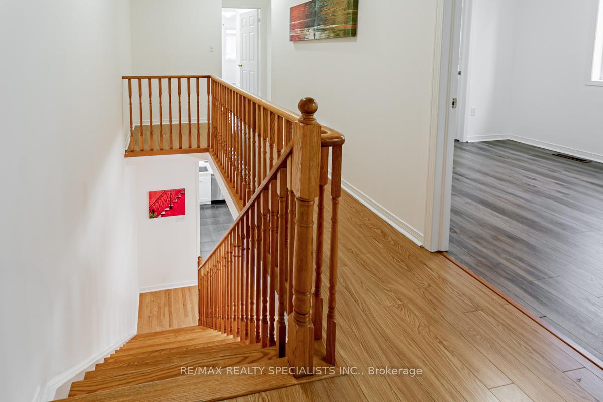 Photo 17 of Unit UPPER, 16 Evanwood Crescent, Brampton, Credit Valley — HOMEH