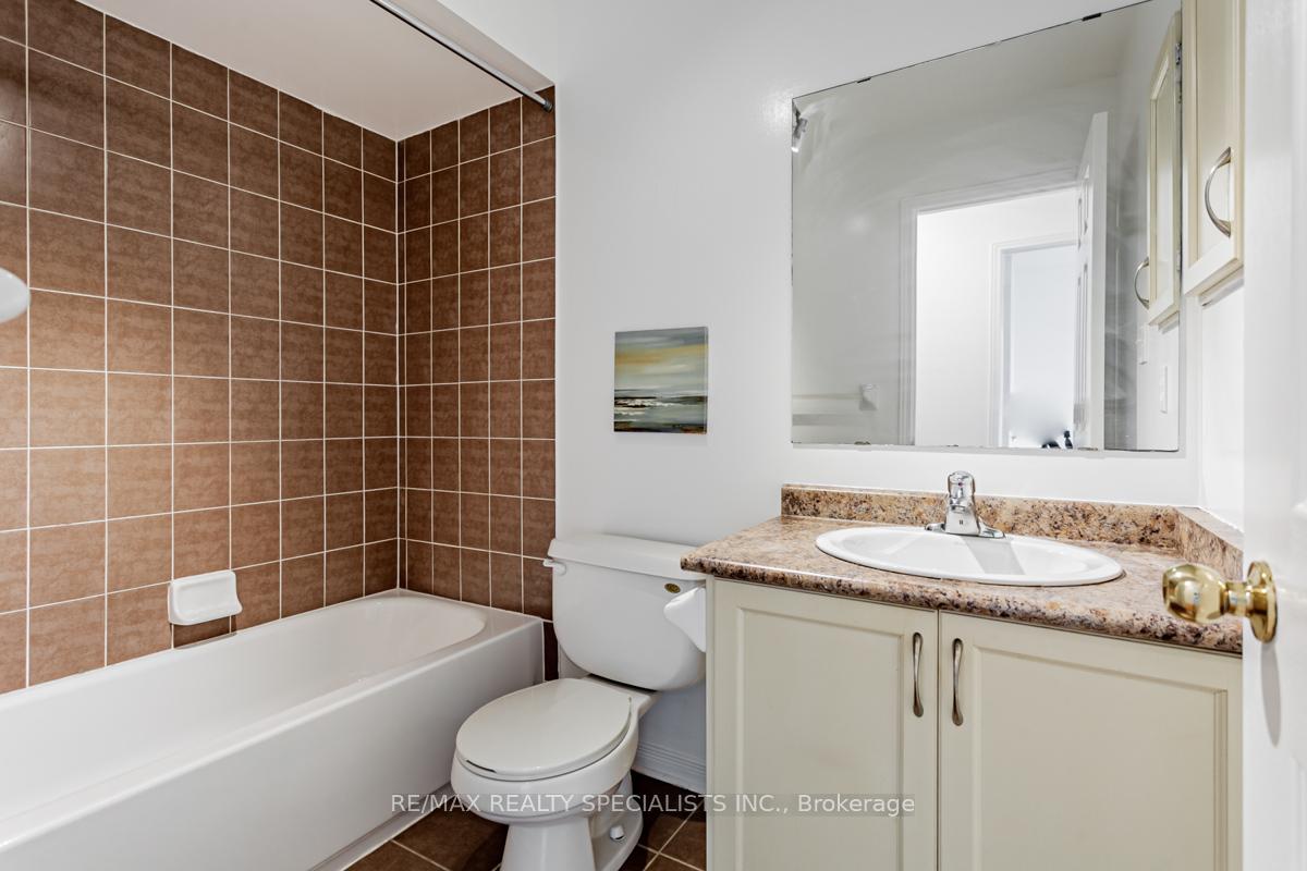Photo 19 of Unit UPPER, 16 Evanwood Crescent, Brampton, Credit Valley — HOMEH