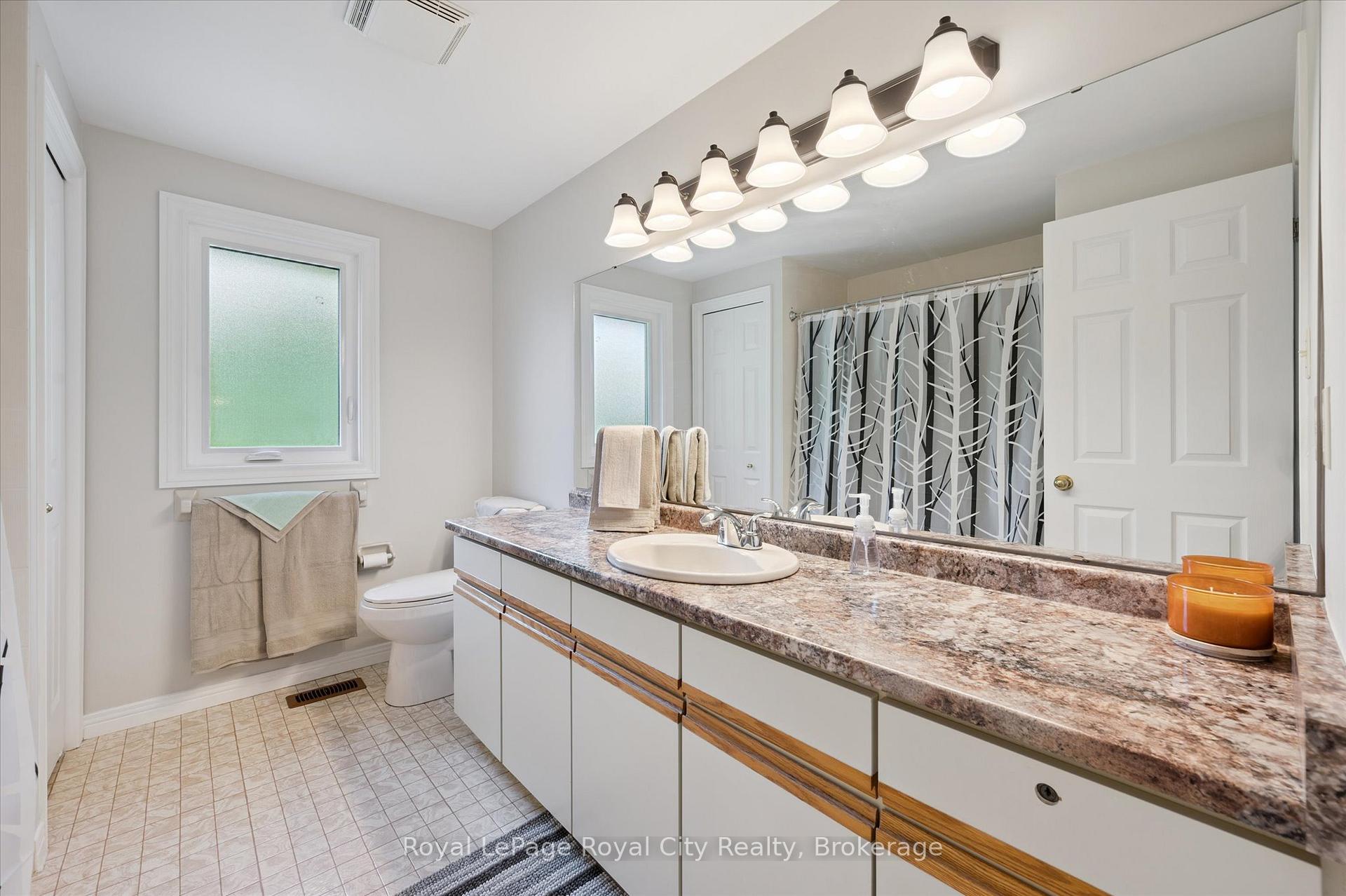 Photo 23 of 8 Forster Drive, Guelph, Kortright East — HOMEH