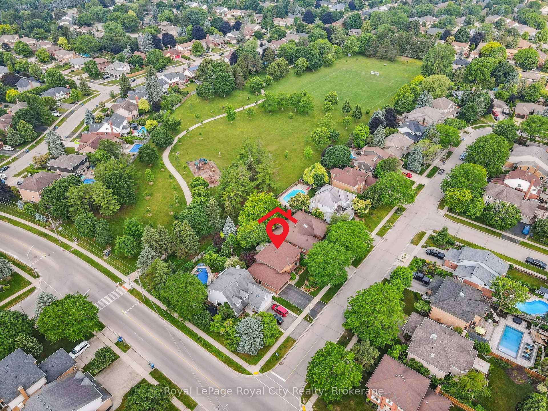 Photo 36 of 8 Forster Drive, Guelph, Kortright East — HOMEH
