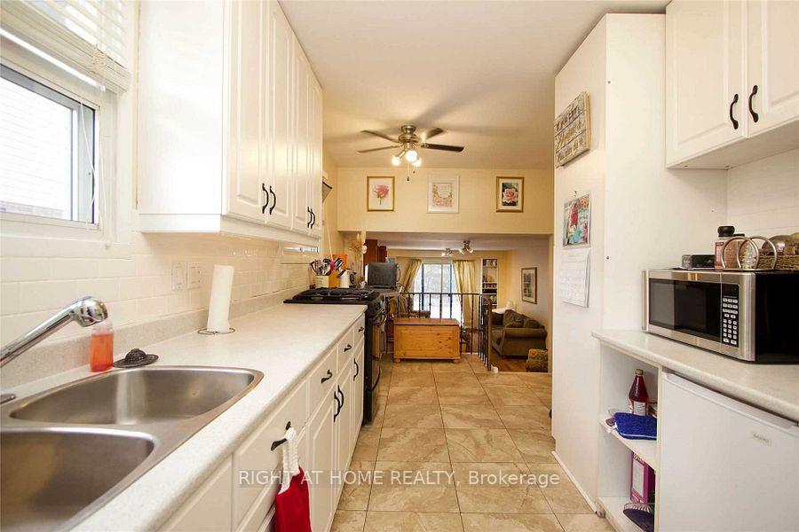 Photo 6 of 652 Annland Street, Pickering, Bay Ridges — HOMEH