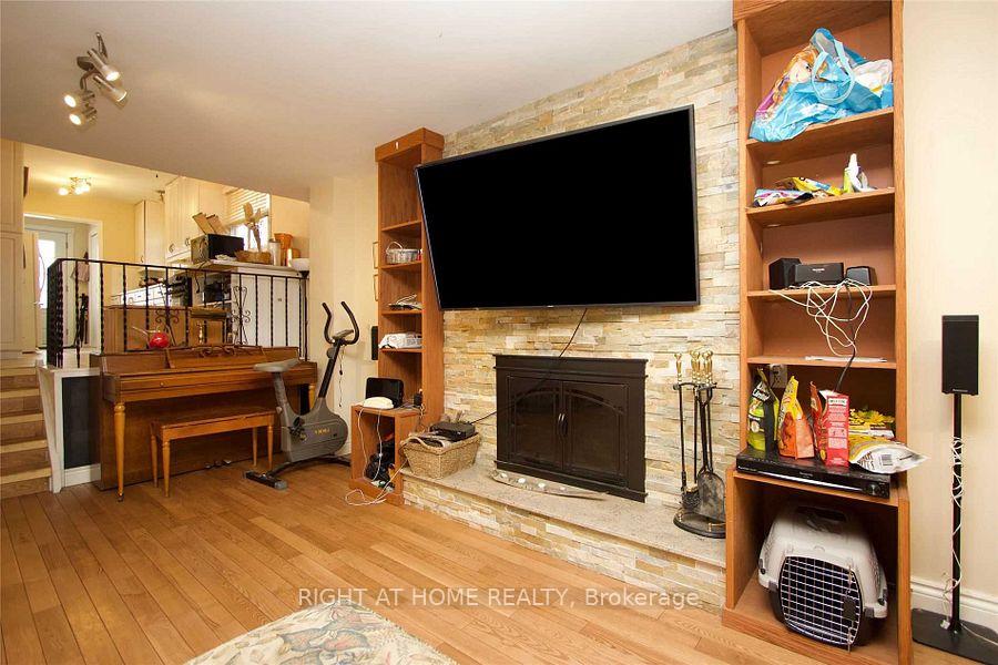 Photo 8 of 652 Annland Street, Pickering, Bay Ridges — HOMEH
