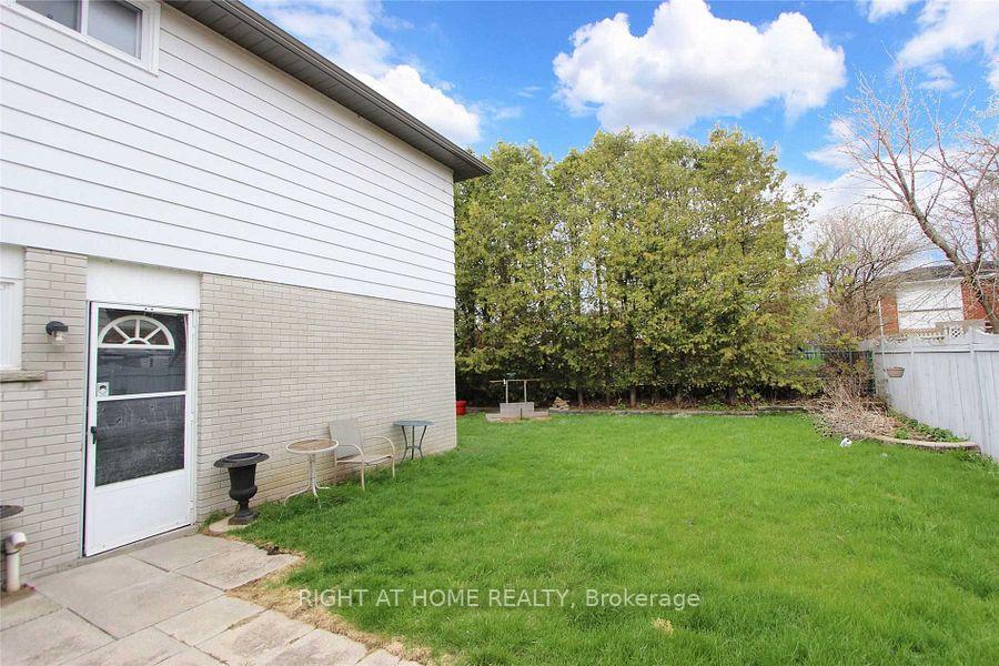 Photo 11 of 652 Annland Street, Pickering, Bay Ridges — HOMEH