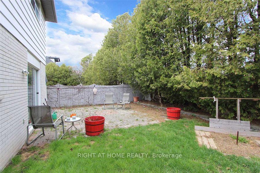Photo 12 of 652 Annland Street, Pickering, Bay Ridges — HOMEH
