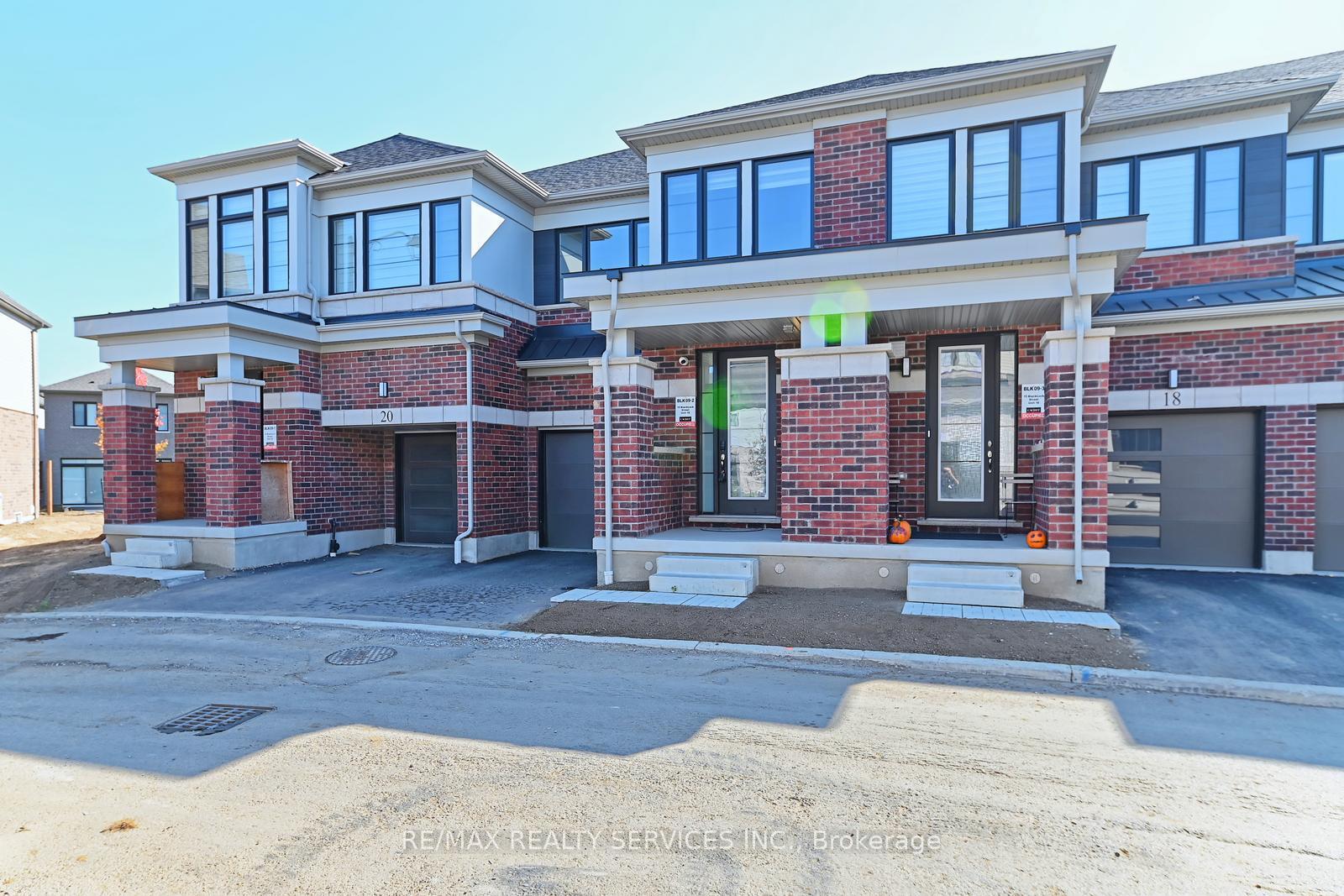 Front of Unit 19, 15 Blacklock Street