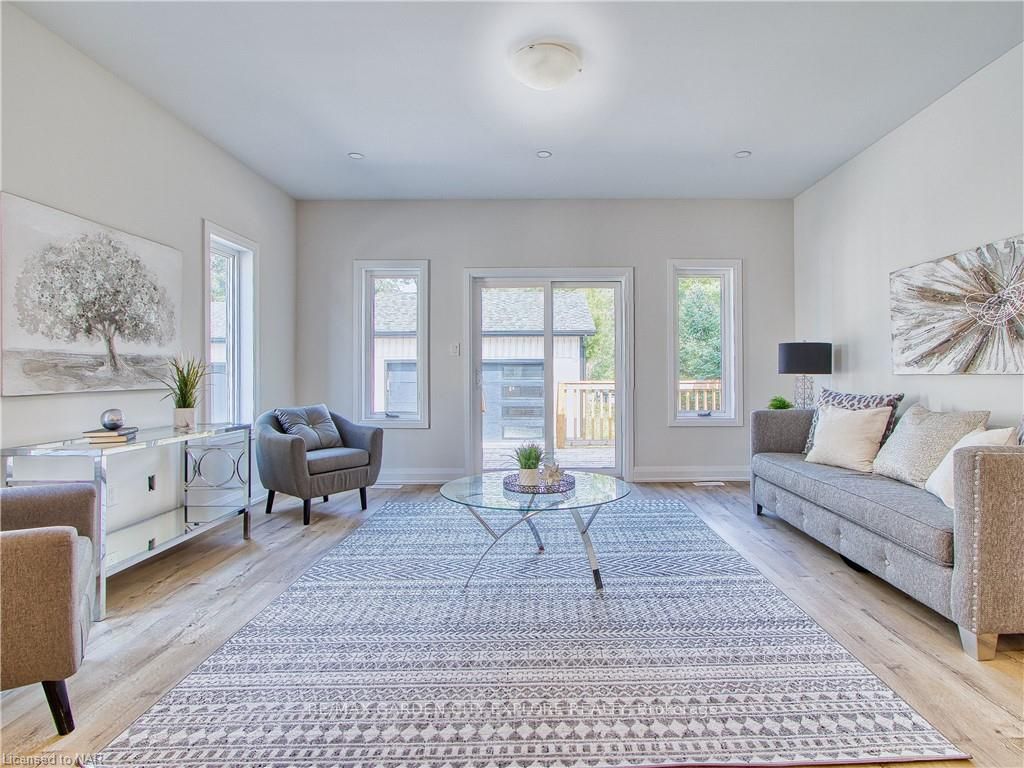 Photo 12 of Unit 3-UPPER LEVEL, 13 Valley Road, St. Catharines, Western Hill — HOMEH