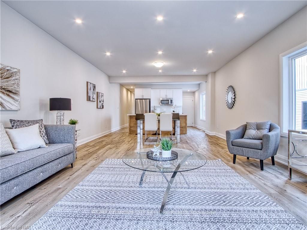 Photo 8 of Unit 3-UPPER LEVEL, 13 Valley Road, St. Catharines, Western Hill — HOMEH