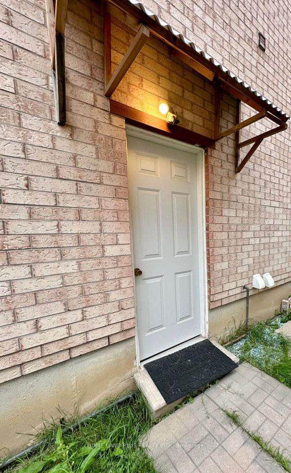 Photo 1 of Unit Basm, 42 Mintwood Road, Vaughan, Patterson — HOMEH