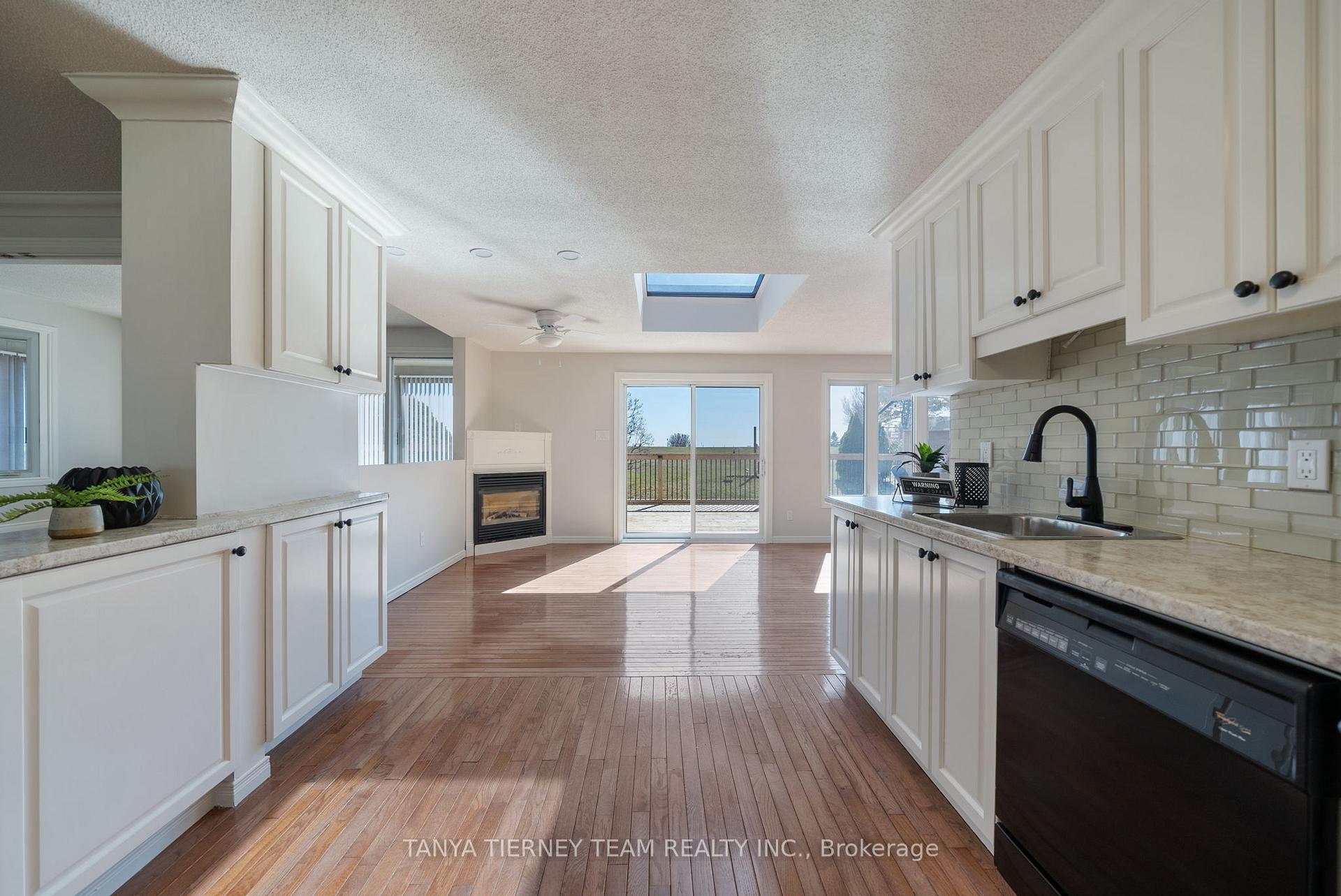 Photo 18 of 3 Bluffs Road, Clarington, Bowmanville — HOMEH