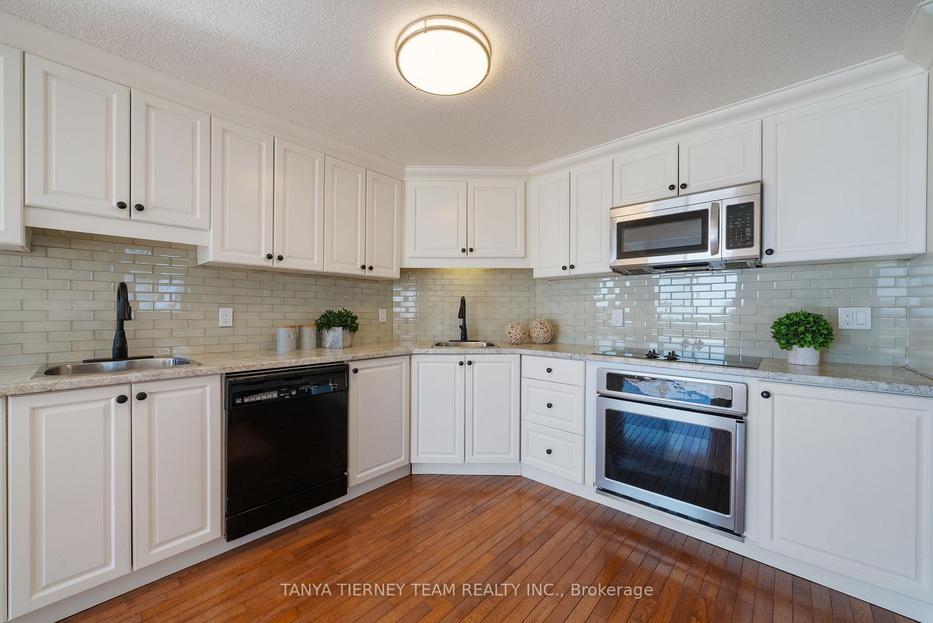 Photo 19 of 3 Bluffs Road, Clarington, Bowmanville — HOMEH