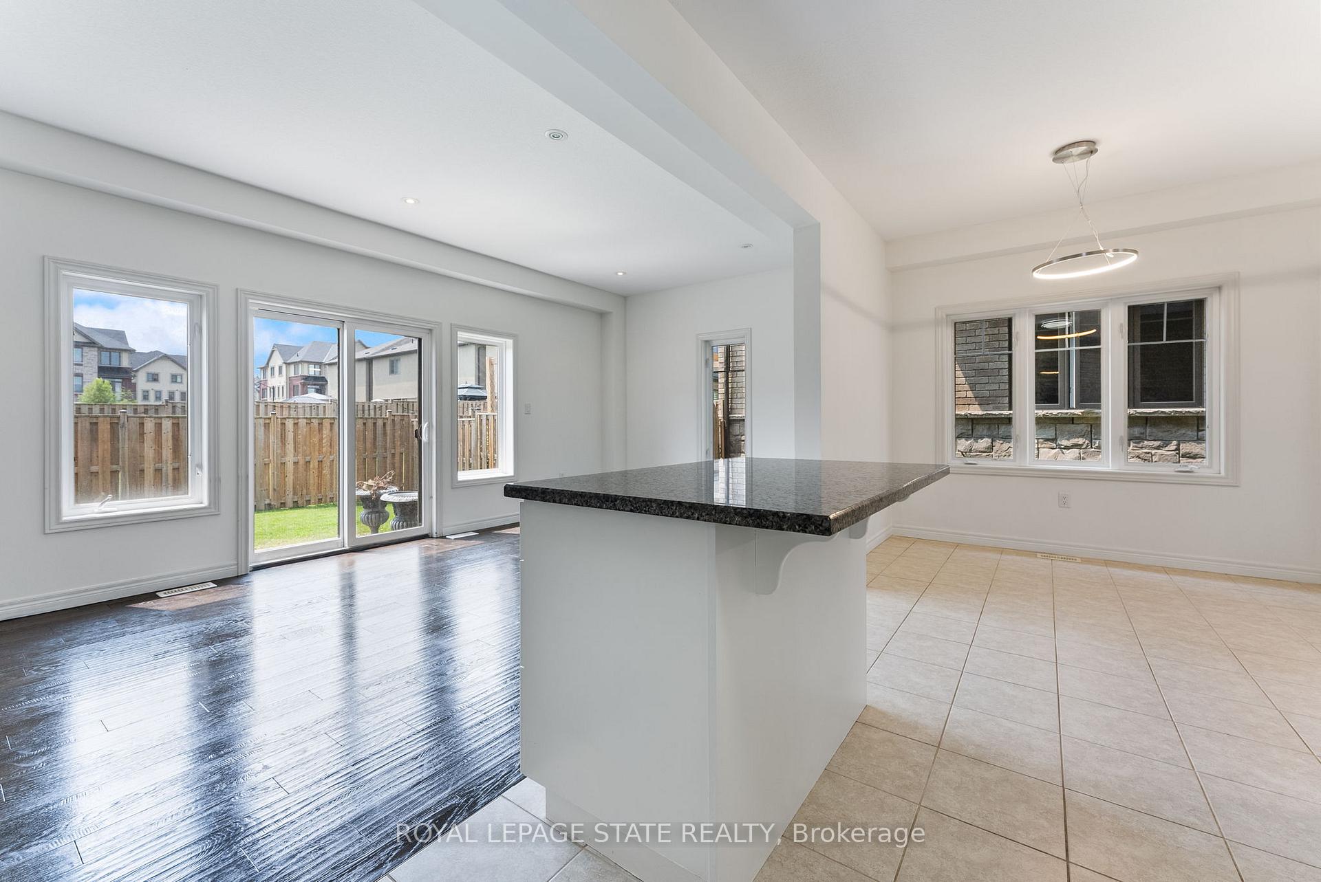 Photo 12 of 68 Dodman Crescent, Hamilton, Ancaster — HOMEH