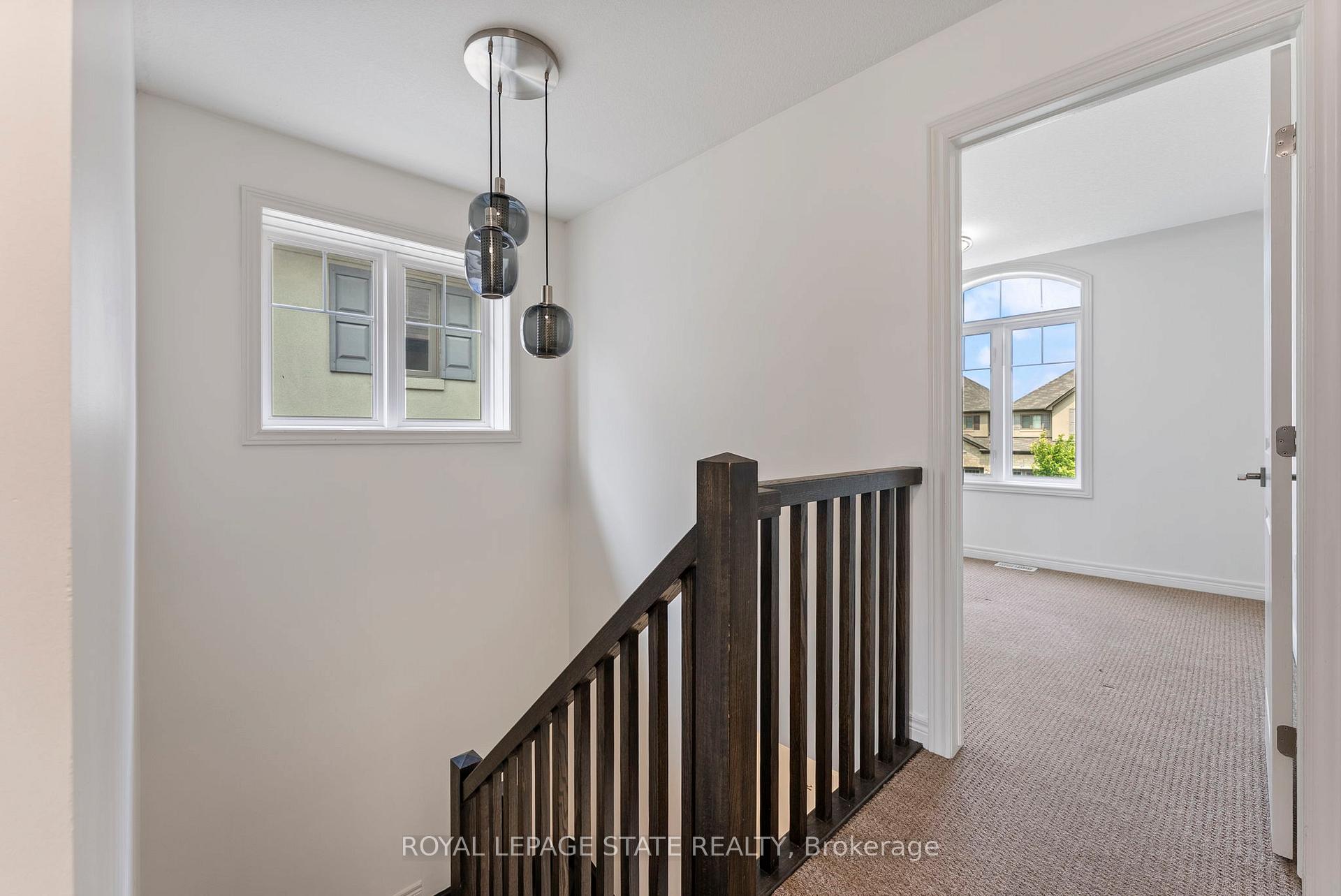 Photo 17 of 68 Dodman Crescent, Hamilton, Ancaster — HOMEH