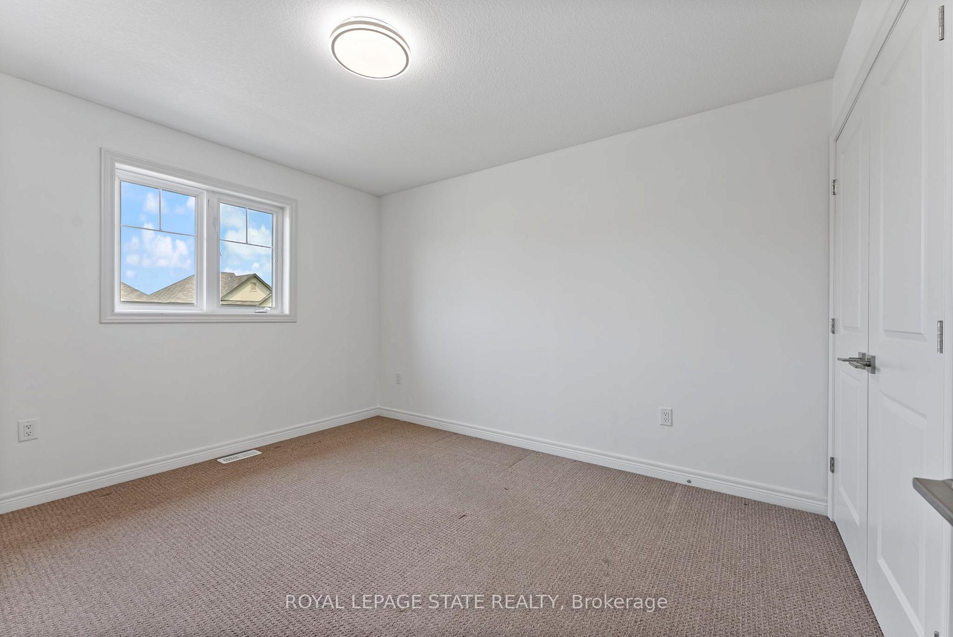 Photo 25 of 68 Dodman Crescent, Hamilton, Ancaster — HOMEH