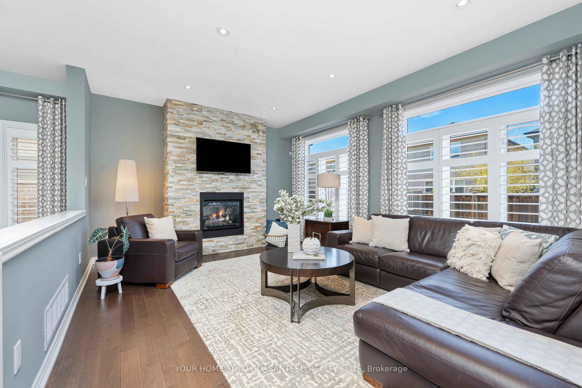 Photo 5 of 106 Lampman Drive, Grimsby, Grimsby West — HOMEH