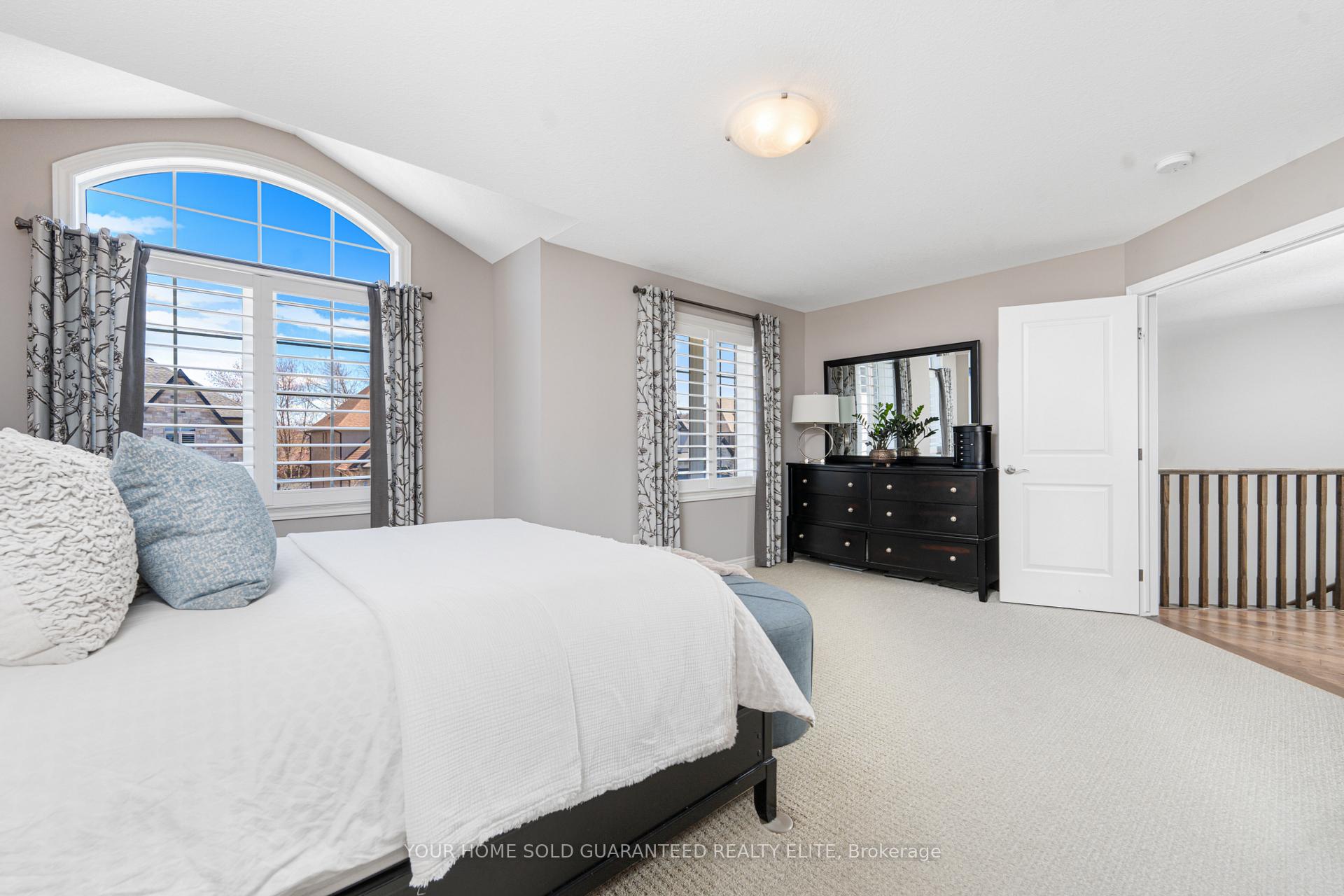 Photo 13 of 106 Lampman Drive, Grimsby, Grimsby West — HOMEH
