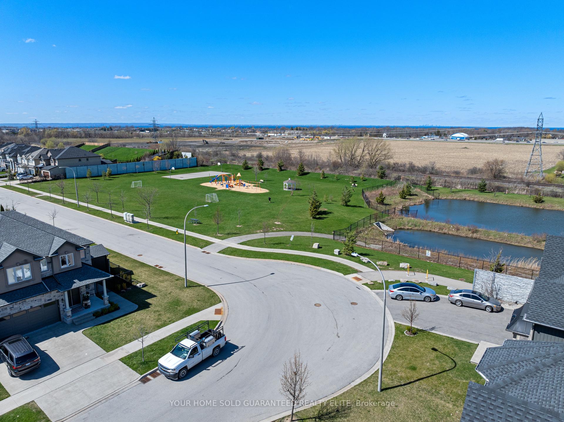 Photo 32 of 106 Lampman Drive, Grimsby, Grimsby West — HOMEH