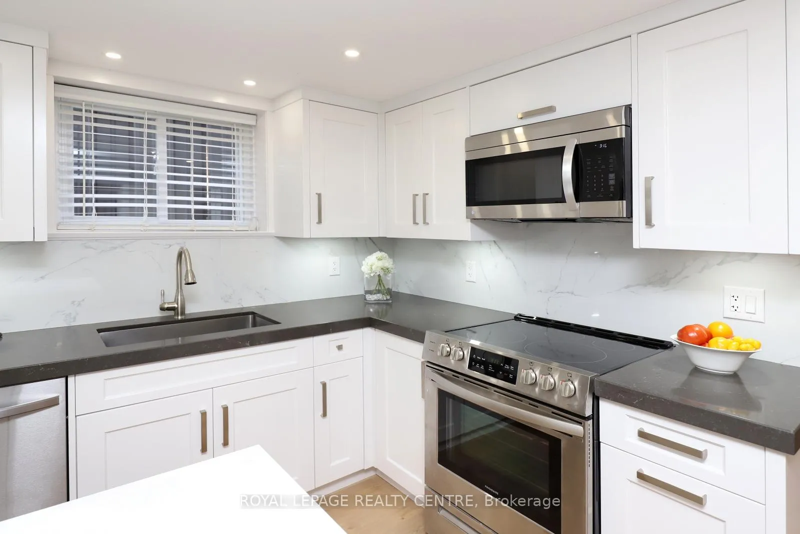 Photo 11 of 55 Flora Drive, Hamilton, Greenford — HOMEH