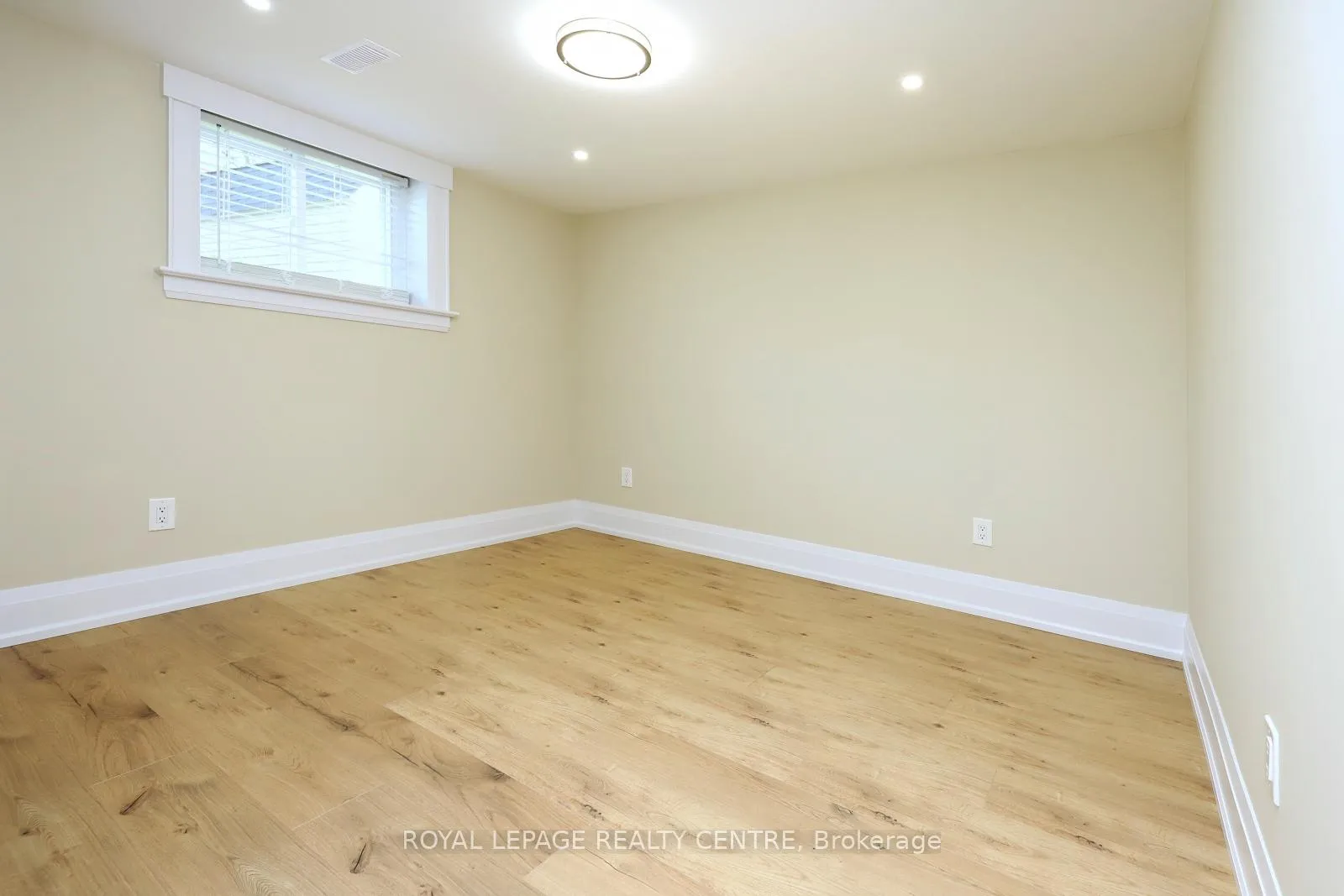 Photo 16 of 55 Flora Drive, Hamilton, Greenford — HOMEH