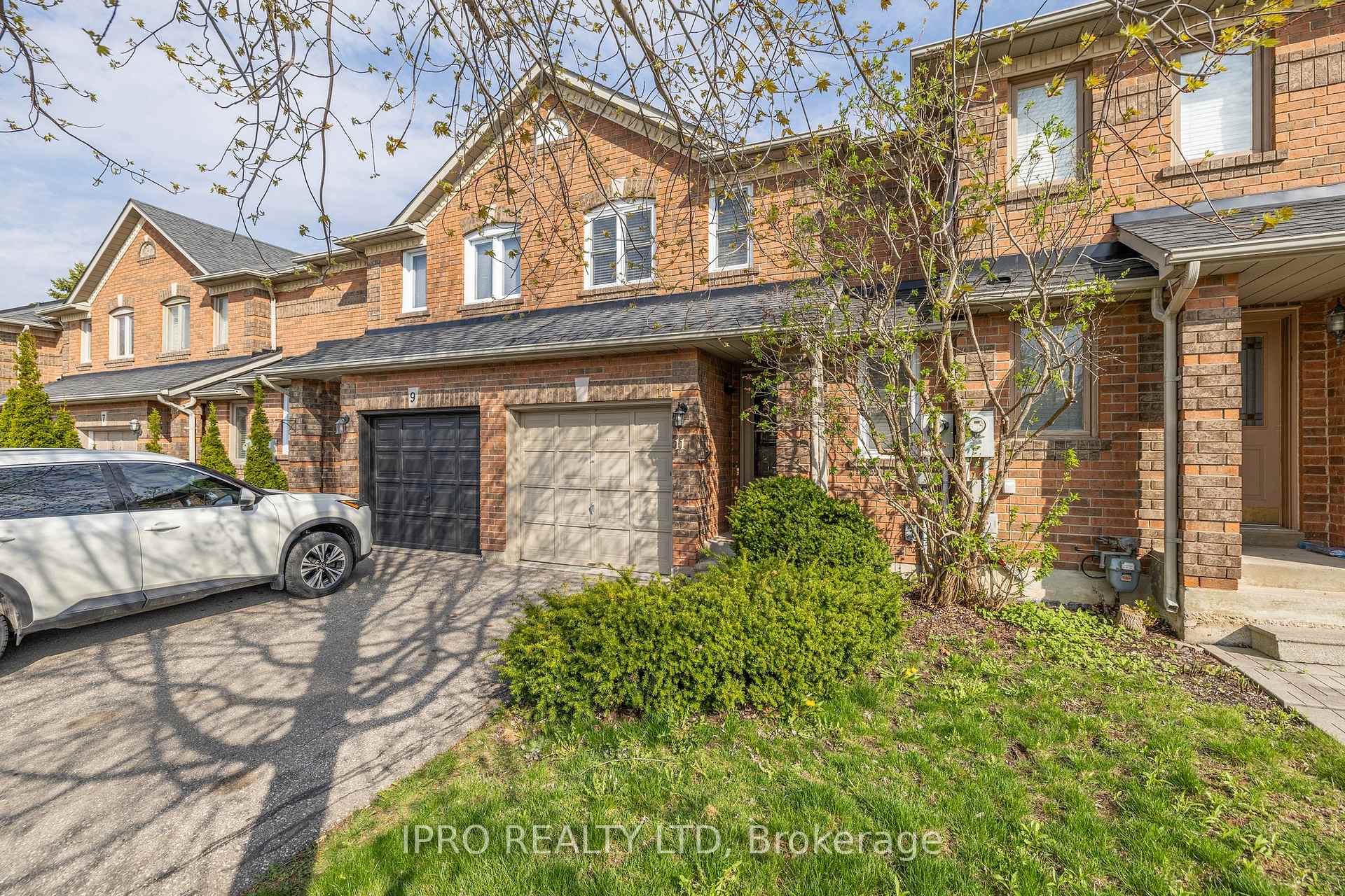 Front of 11 Alderbrook Place