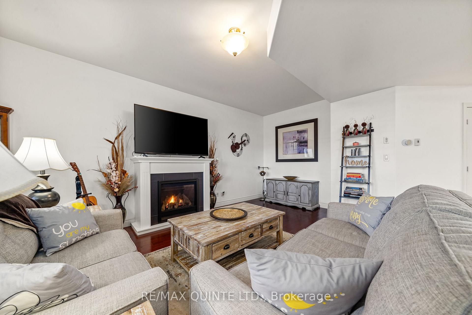 Photo 8 of 69 Hampton Ridge Drive, Belleville, Thurlow Ward — HOMEH