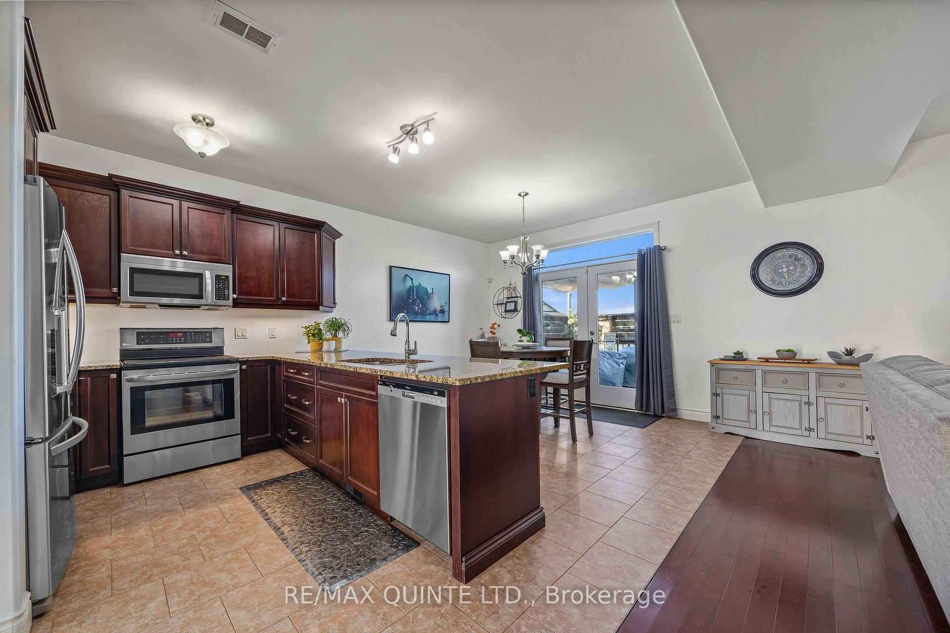 Photo 10 of 69 Hampton Ridge Drive, Belleville, Thurlow Ward — HOMEH