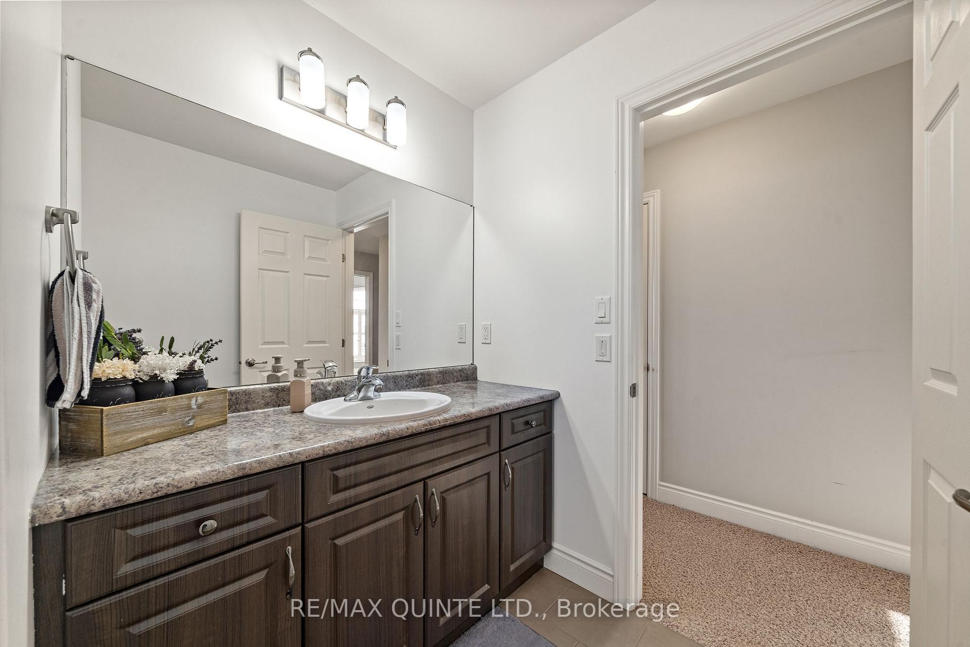 Photo 18 of 69 Hampton Ridge Drive, Belleville, Thurlow Ward — HOMEH