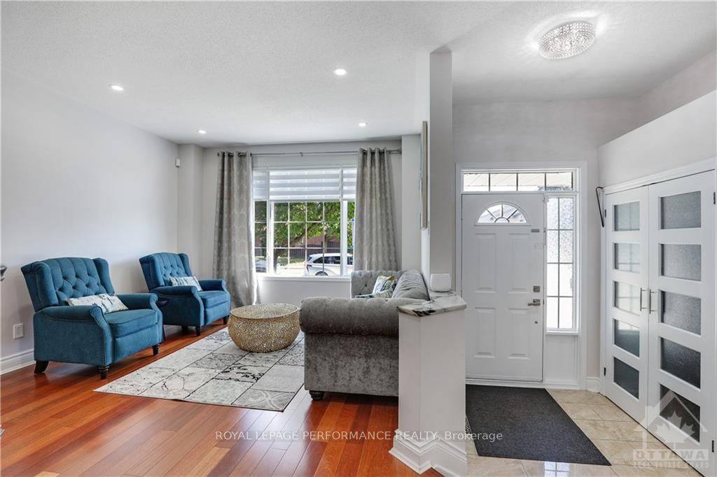 Photo 4 of Unit A, 308 Stoneway Drive, Ottawa, Barrhaven East — HOMEH