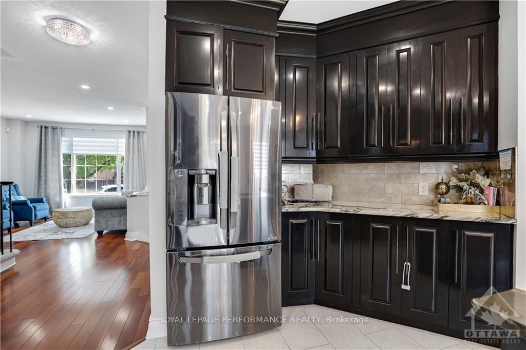 Photo 10 of Unit A, 308 Stoneway Drive, Ottawa, Barrhaven East — HOMEH
