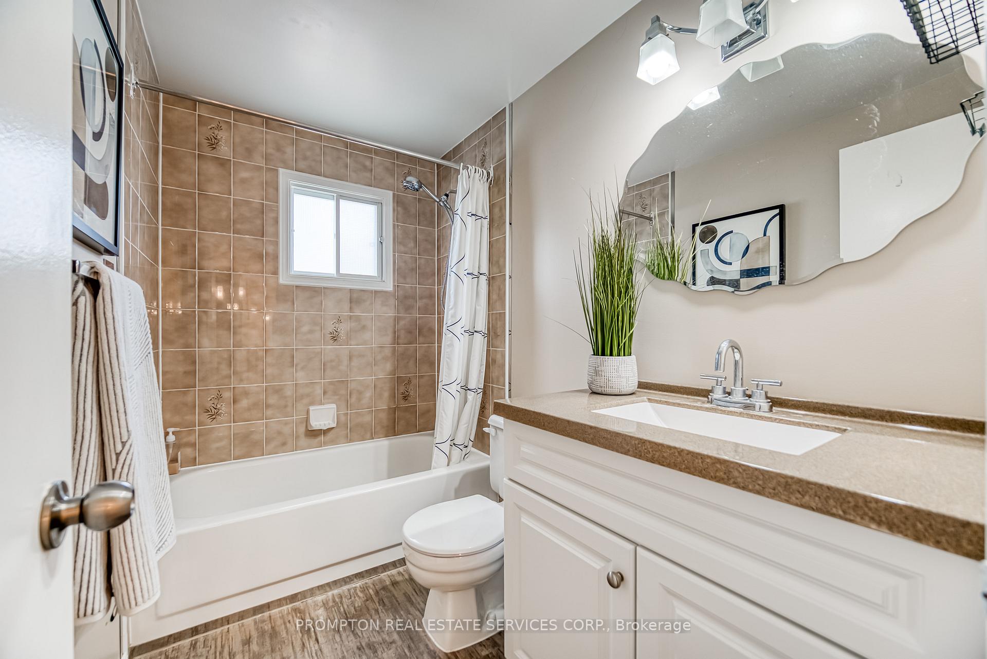 Photo 21 of 13 Sylvia Court, Clarington, Newcastle — HOMEH