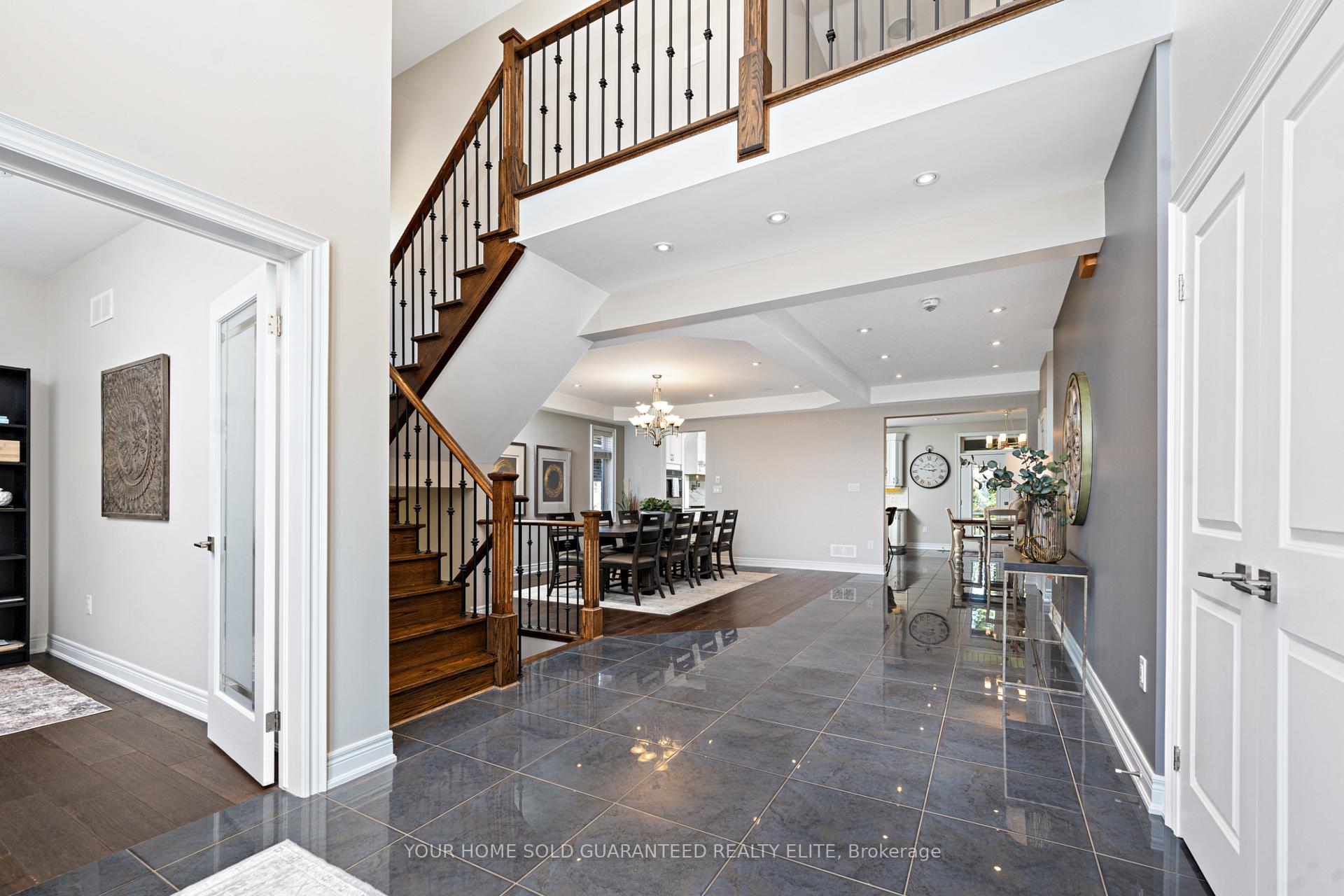 Photo 2 of 107 Lampman Drive, Grimsby, Grimsby West — HOMEH
