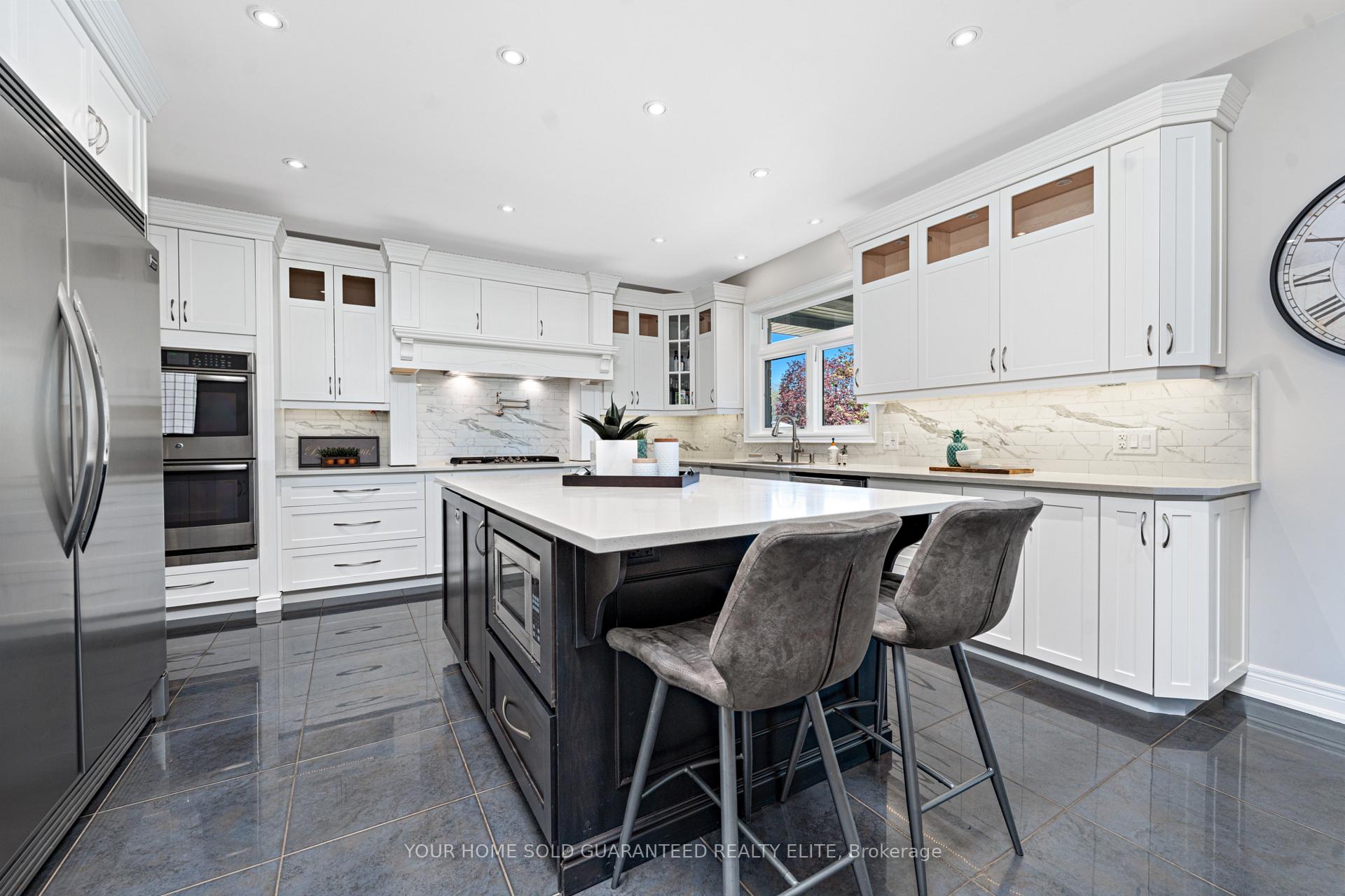 Photo 13 of 107 Lampman Drive, Grimsby, Grimsby West — HOMEH