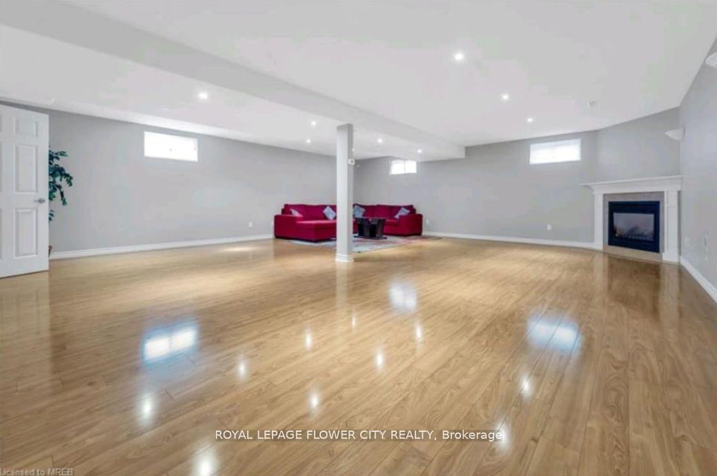 Photo 13 of 12 Hope Crescent, Belleville, Belleville Ward — HOMEH