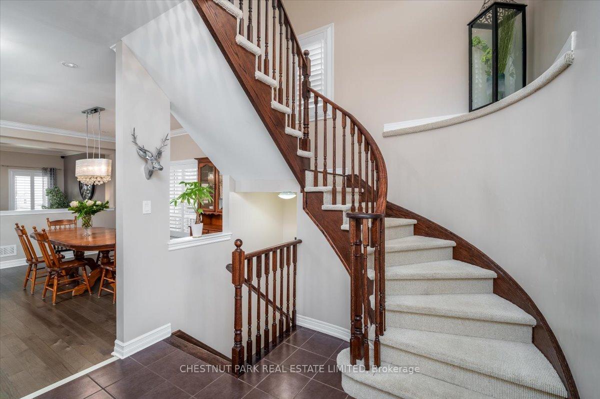 Photo 6 of 12 Wyndham Circle, Georgina, Sutton & Jackson's Point — HOMEH