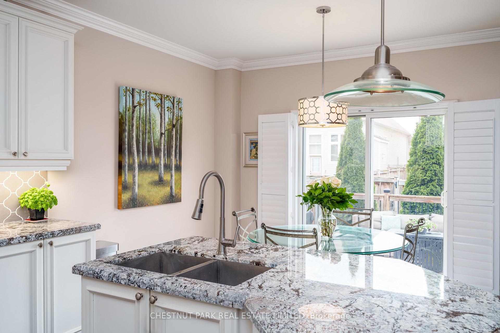 Photo 11 of 12 Wyndham Circle, Georgina, Sutton & Jackson's Point — HOMEH