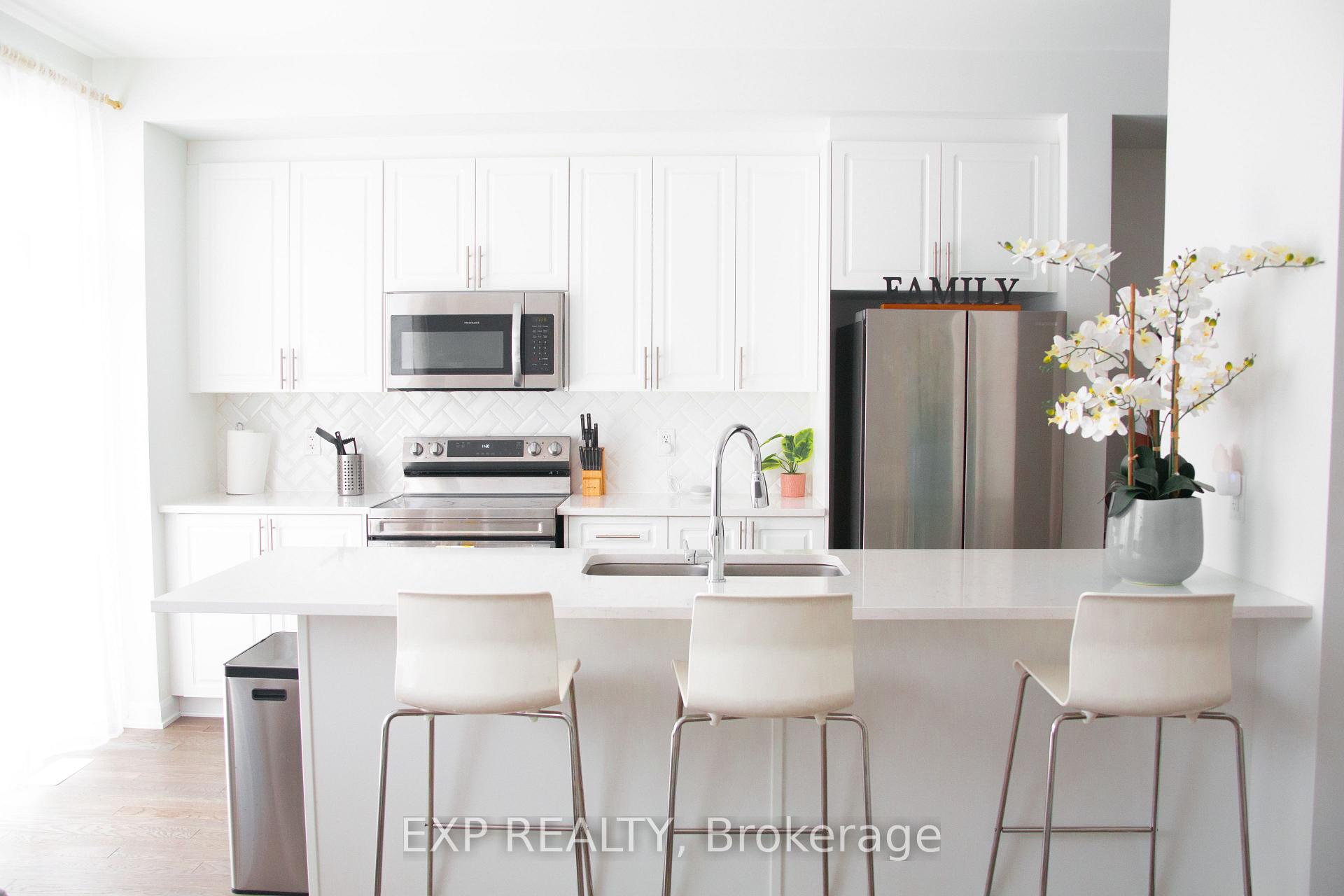 Photo 6 of 939 Athenry Court, Ottawa, Barrhaven - Half Moon Bay — HOMEH