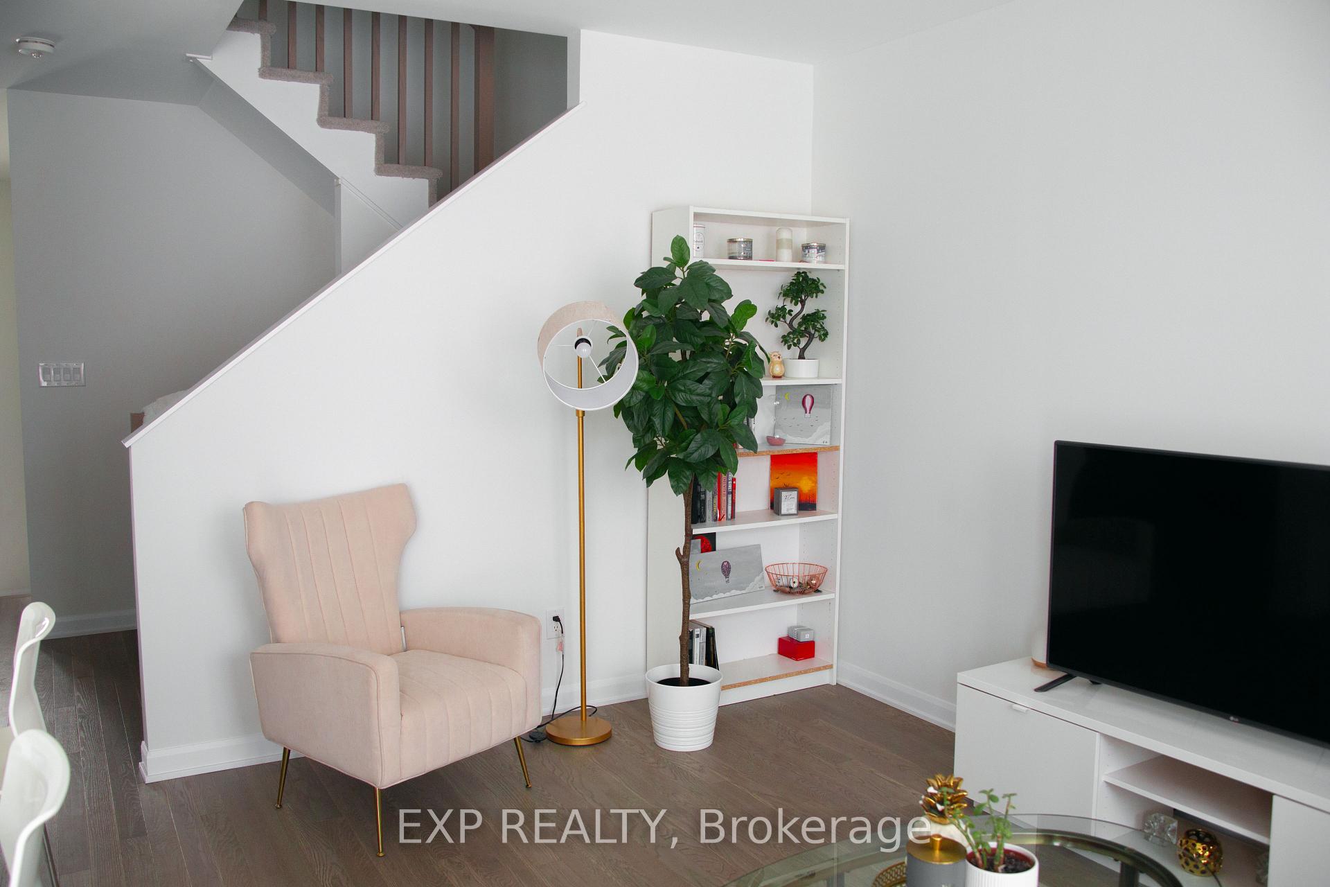 Photo 8 of 939 Athenry Court, Ottawa, Barrhaven - Half Moon Bay — HOMEH