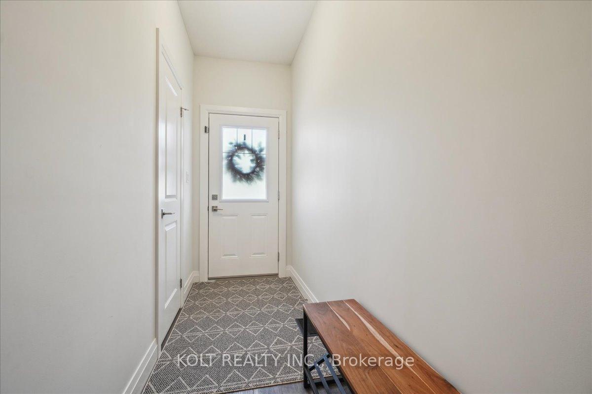 Photo 4 of 40 Wideman Boulevard, Guelph, Victoria North — HOMEH