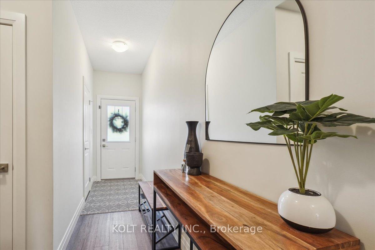Photo 5 of 40 Wideman Boulevard, Guelph, Victoria North — HOMEH