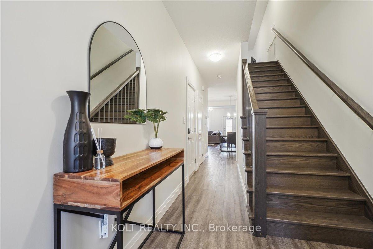 Photo 6 of 40 Wideman Boulevard, Guelph, Victoria North — HOMEH