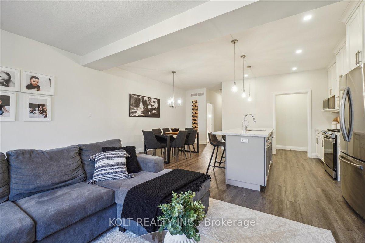 Photo 10 of 40 Wideman Boulevard, Guelph, Victoria North — HOMEH