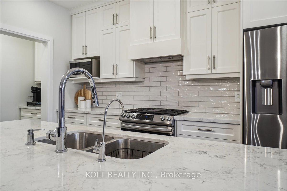Photo 16 of 40 Wideman Boulevard, Guelph, Victoria North — HOMEH