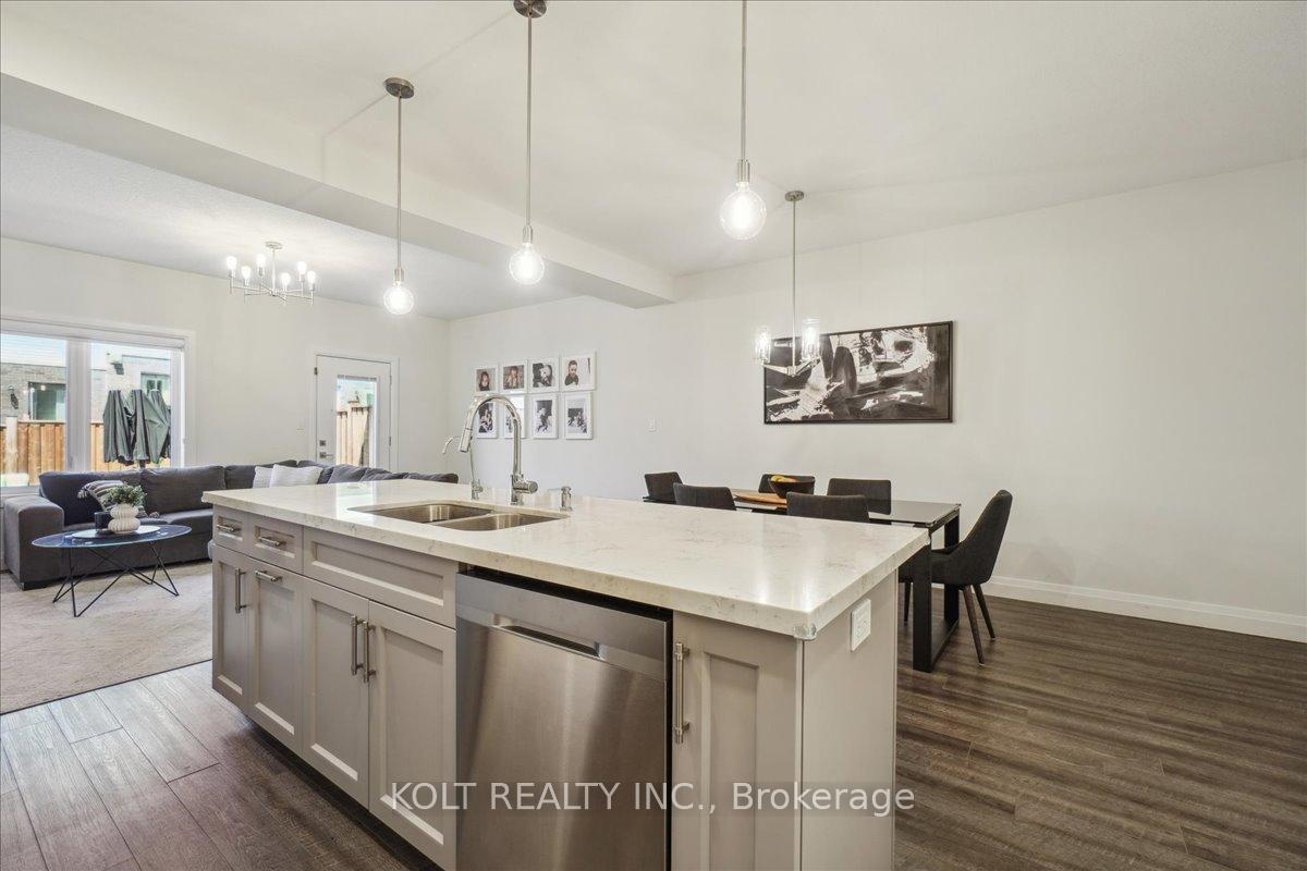 Photo 19 of 40 Wideman Boulevard, Guelph, Victoria North — HOMEH