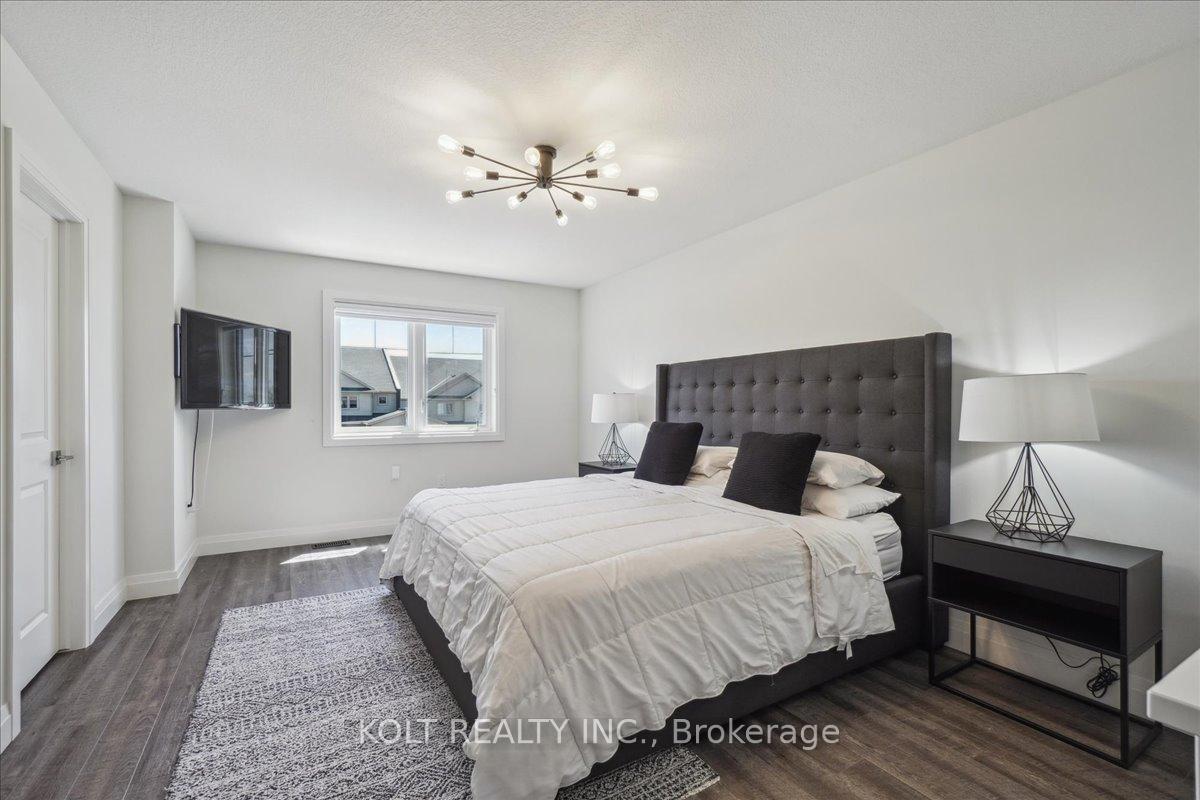 Photo 23 of 40 Wideman Boulevard, Guelph, Victoria North — HOMEH
