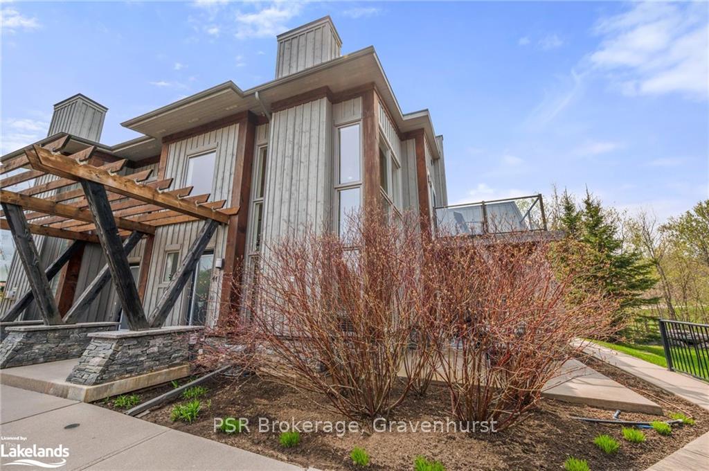 Photo 1 of 44 Carrick Trail, Gravenhurst, Muskoka (S) — HOMEH