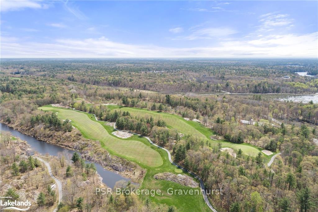 Photo 5 of 44 Carrick Trail, Gravenhurst, Muskoka (S) — HOMEH
