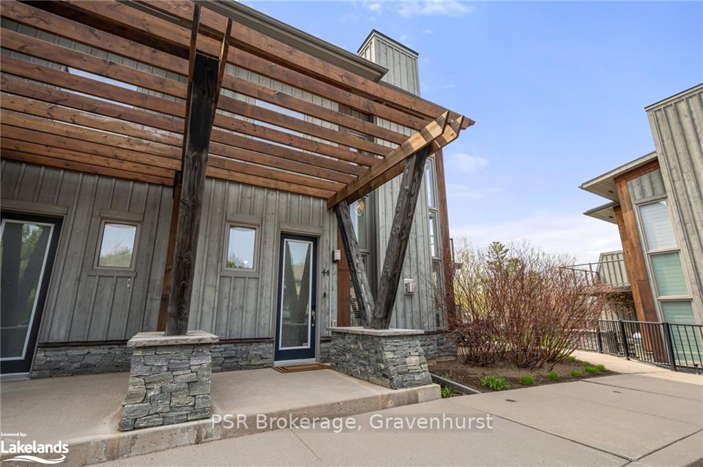Photo 9 of 44 Carrick Trail, Gravenhurst, Muskoka (S) — HOMEH
