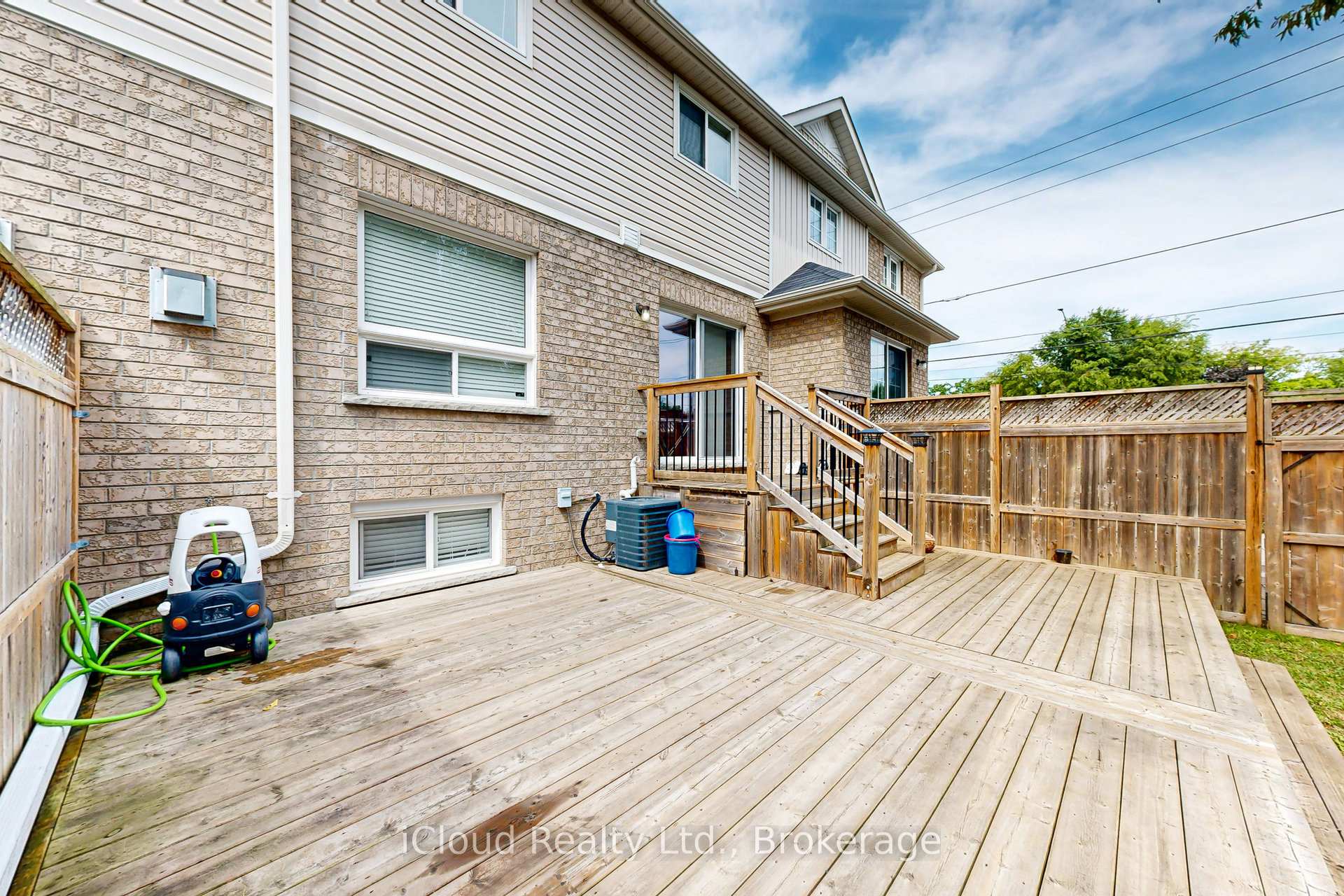 Photo 43 of 62 McMann Crescent, Clarington, Courtice — HOMEH