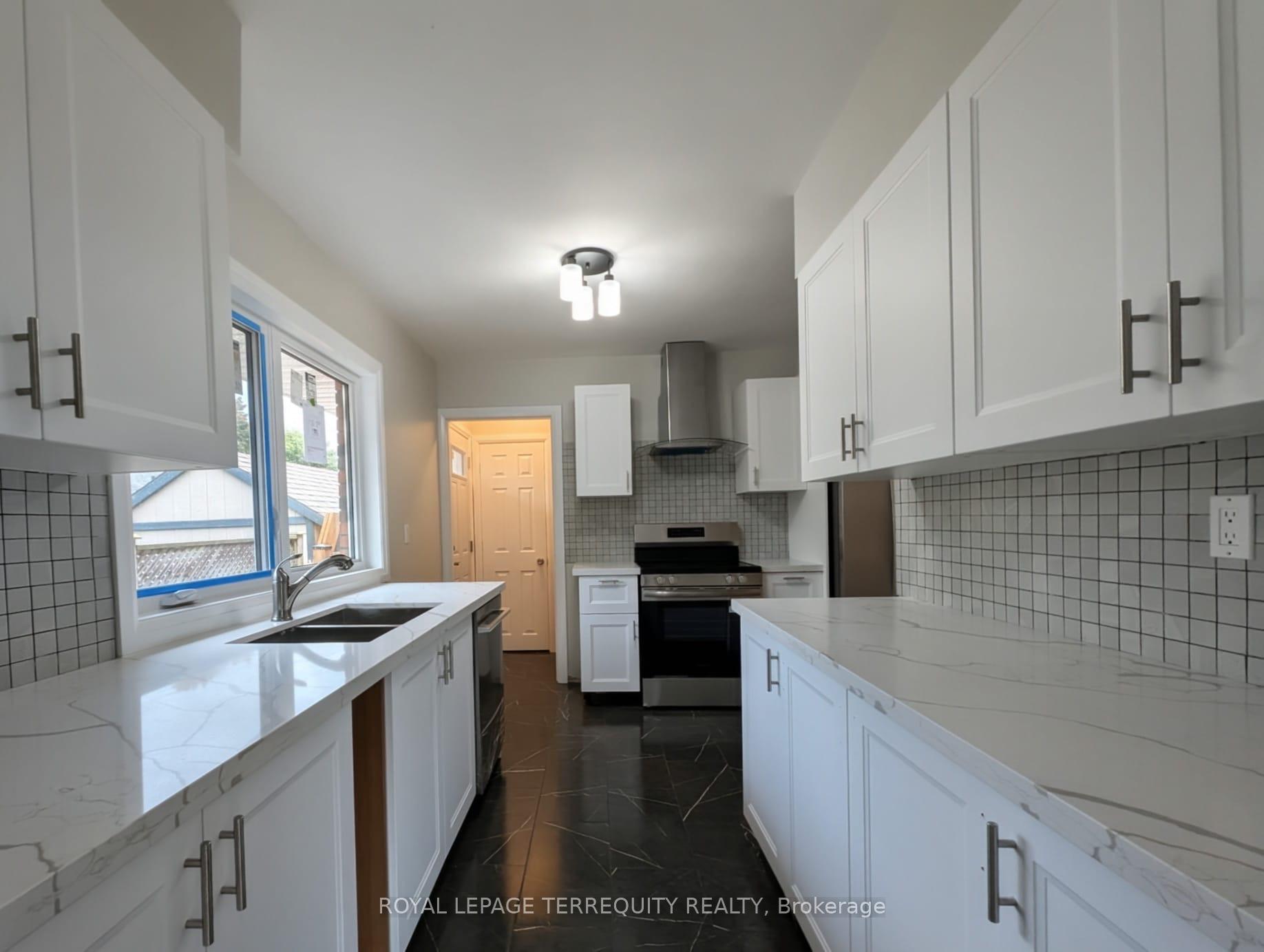 Photo 4 of 5 Bertram Drive, Hamilton, Dundas — HOMEH