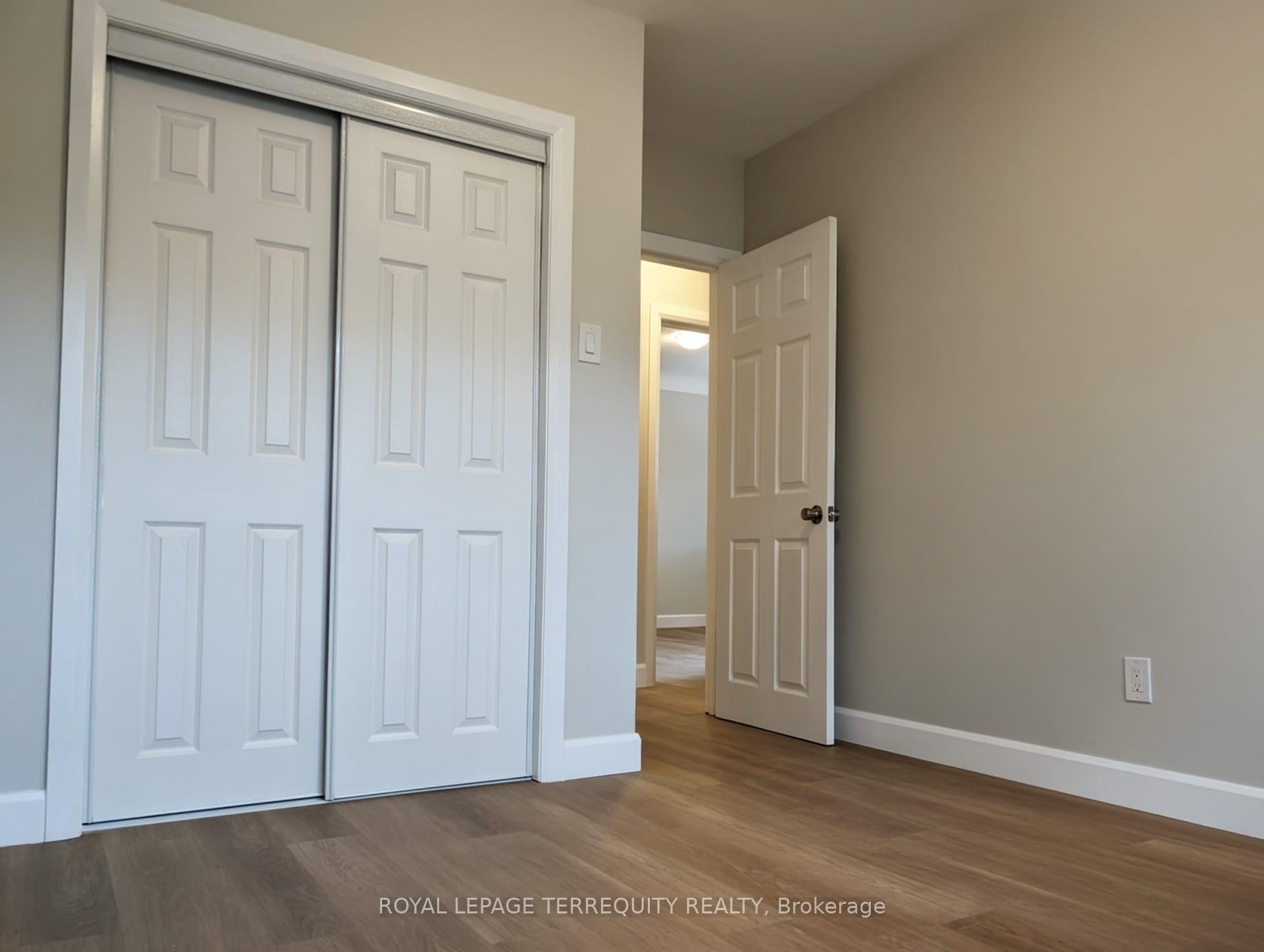 Photo 6 of 5 Bertram Drive, Hamilton, Dundas — HOMEH
