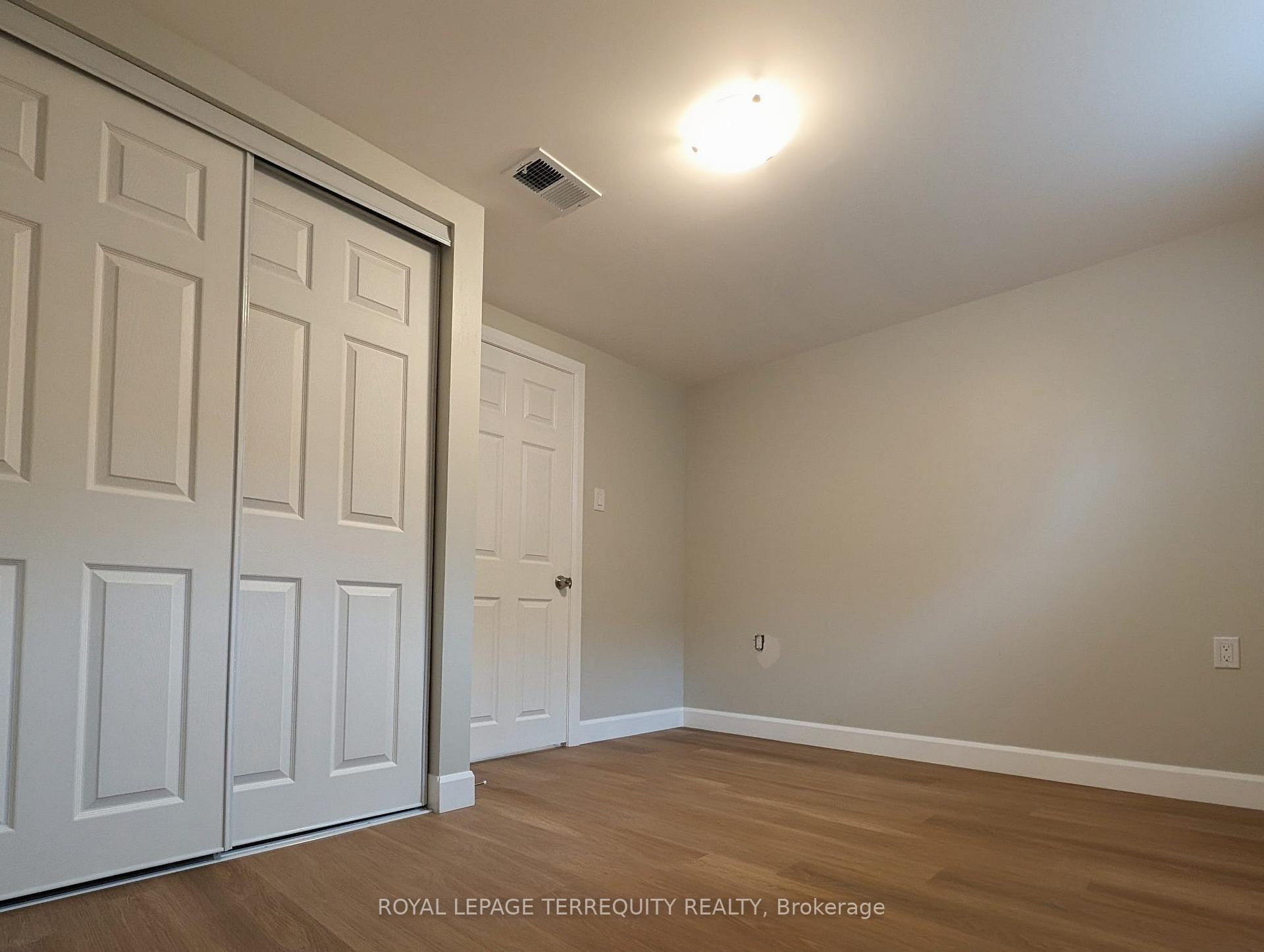 Photo 7 of 5 Bertram Drive, Hamilton, Dundas — HOMEH